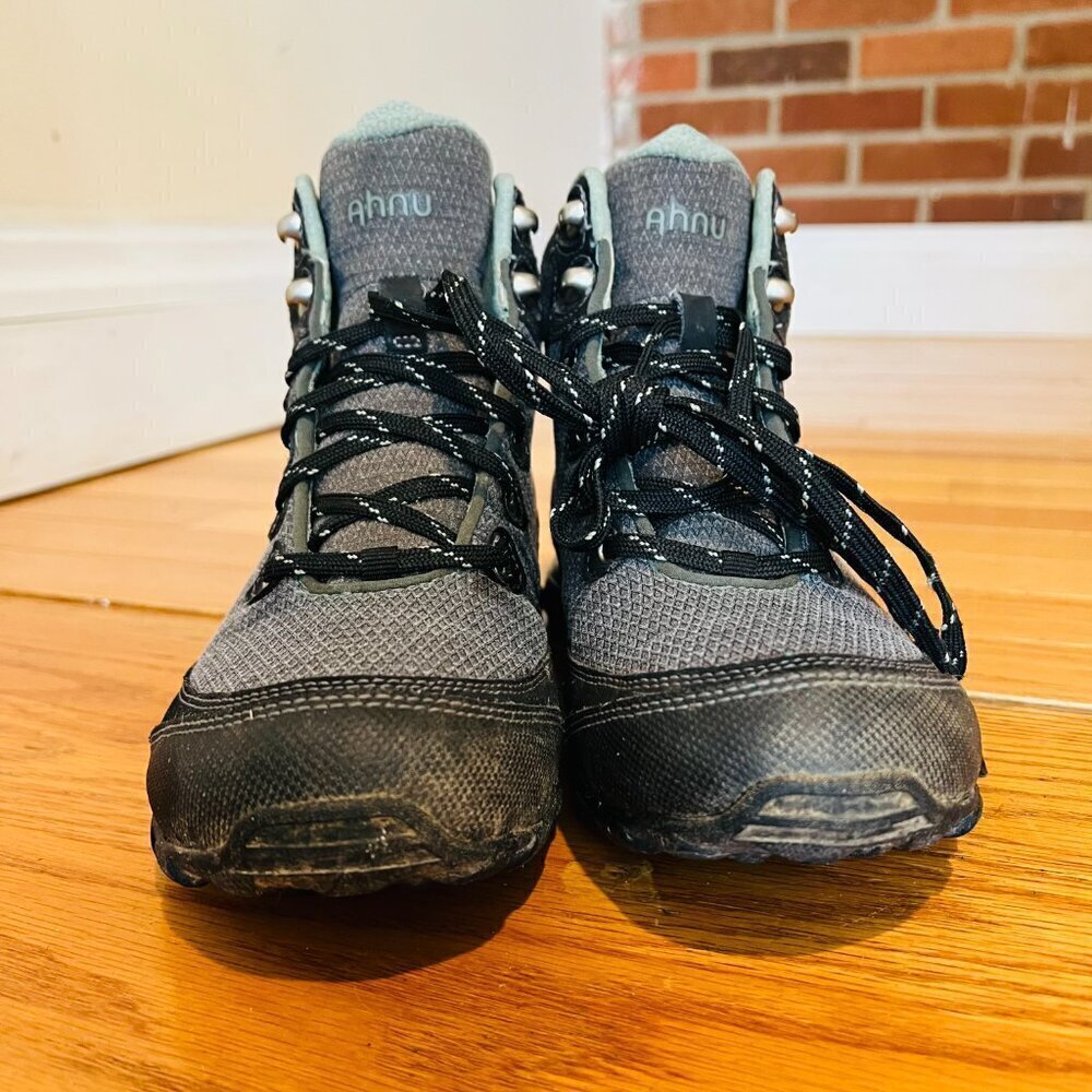 VERY NICE AHNU VIBRAM RUBBER WATERPROOF HIKING BOOTS WOMEN'S SIZE US 6.5 - Picture 9 of 16